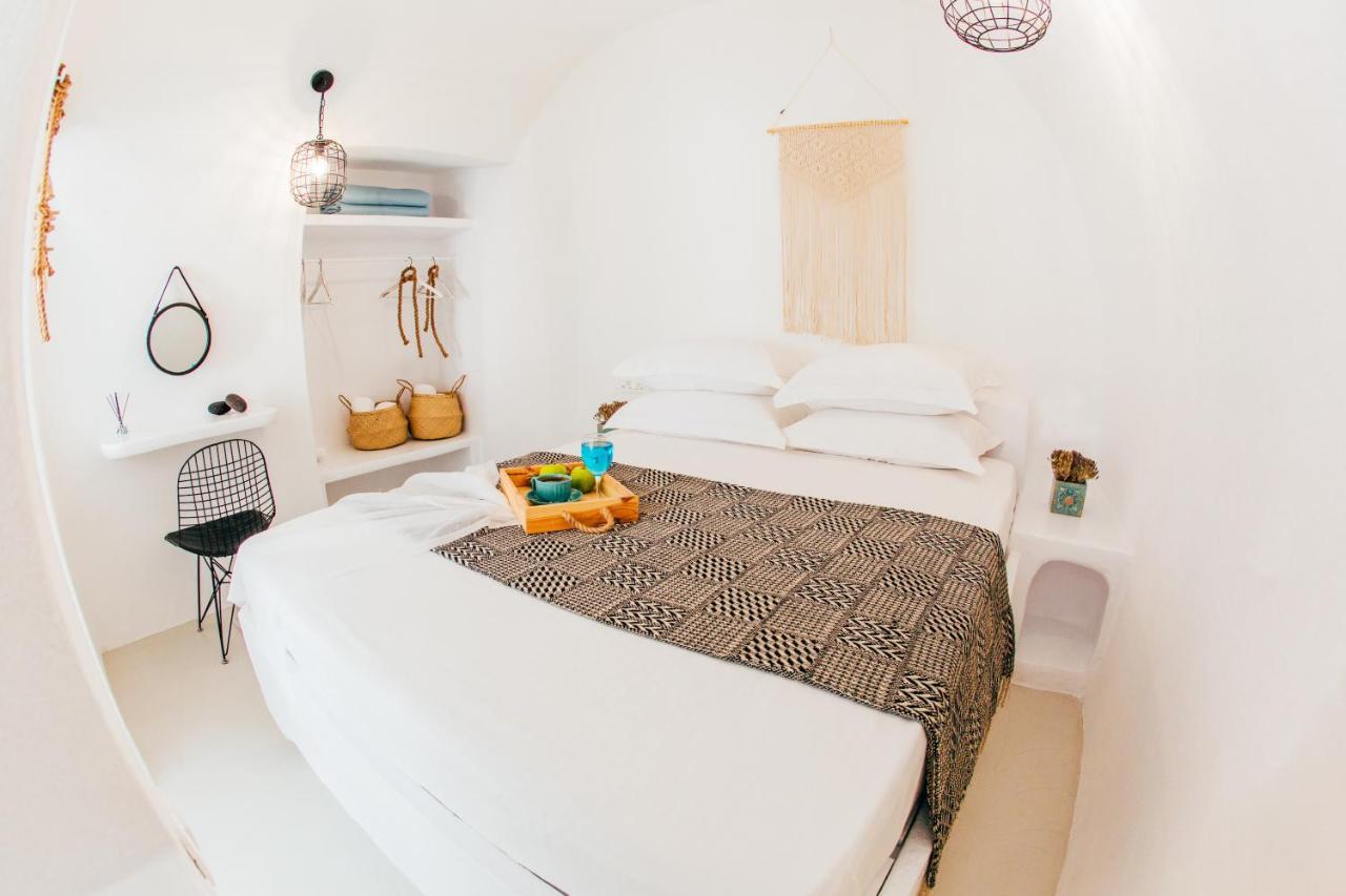 Blessed Blue Boutique Cave Suite Oia  Bagian luar foto